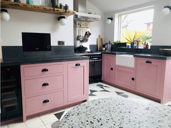 Cozinhas cor de rosa